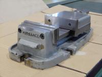 津田駒　マシンバイス　口金巾150mm