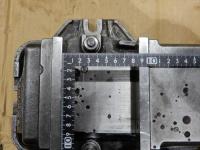 津田駒　回転台付マシンバイス　VG-125