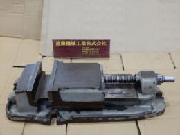 津田駒　マシンバイス　口金巾200mm