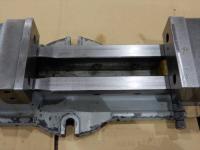 津田駒　油圧マシンバイス　VH-125