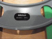 ミツトヨ　マイクロメーター　300～325mm　0,01mm