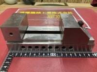 光精機精密バイス　口巾73mm　高さ35mm