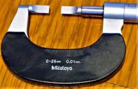 ミツトヨ　ブレードマイクロメータ　0-25mm 0.01mm