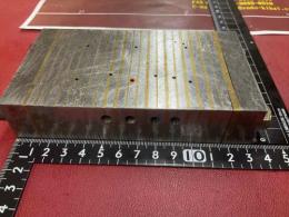 チャックブロック　133×73×28mm　　数ケ所穴あり
