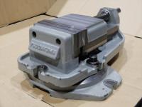 津田駒　マシンバイス　口巾128mm　回転台付